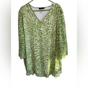 Ulla Popken 24/26 Green Animal Print Relaxed Fit‎ Blouse Asymmetrical